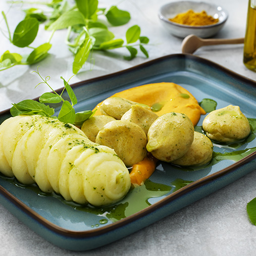 Falafel med kartoffelmos og gulerodscreme