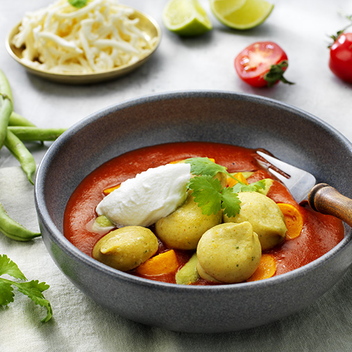 Indisk talleriken med falafel og ris